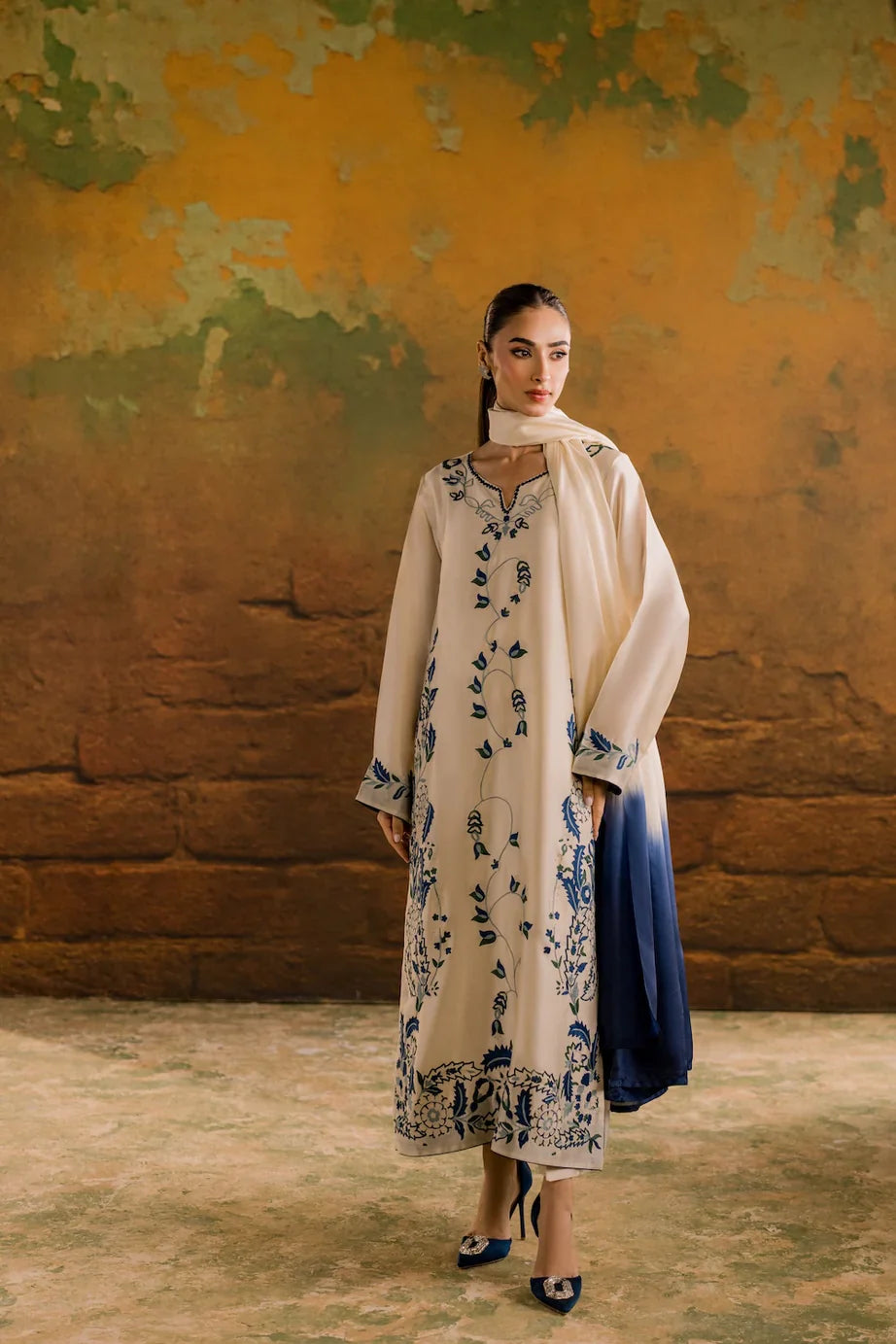 Aarina Embroided Long Length 3 PCs