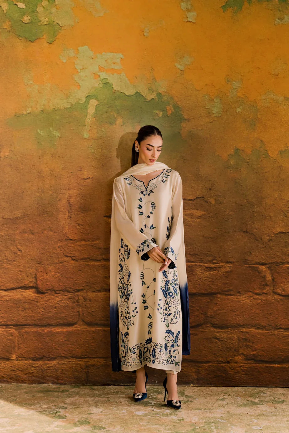 Aarina Embroided Long Length 3 PCs