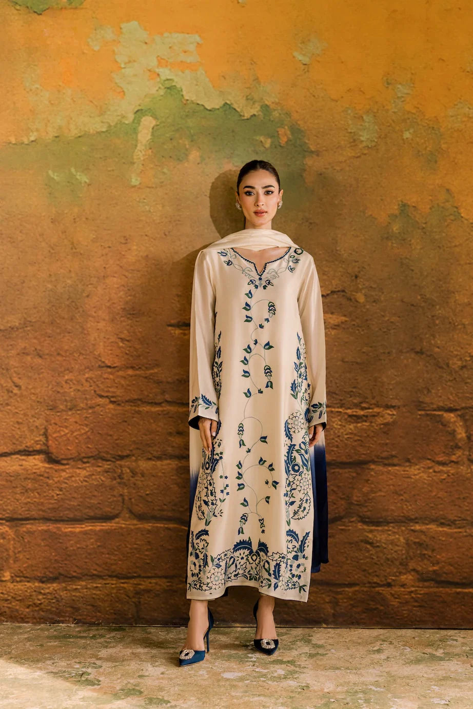 Aarina Embroided Long Length 3 PCs