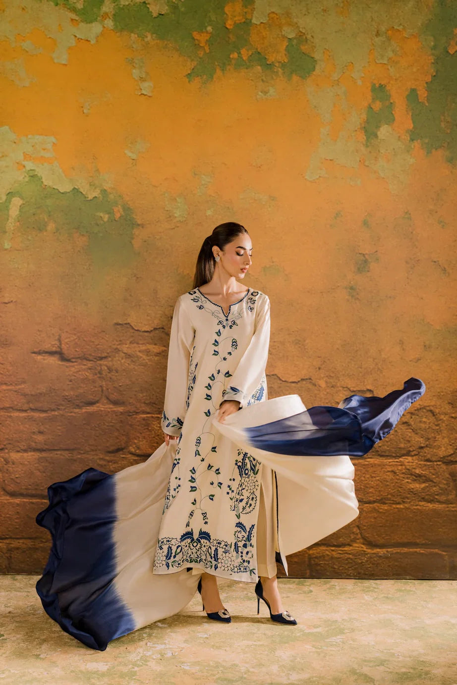 Aarina Embroided Long Length 3 PCs