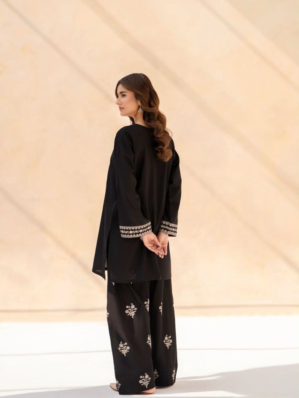 Aliyah Cotton Embroided 2 PCs (Farshi Shalwar)