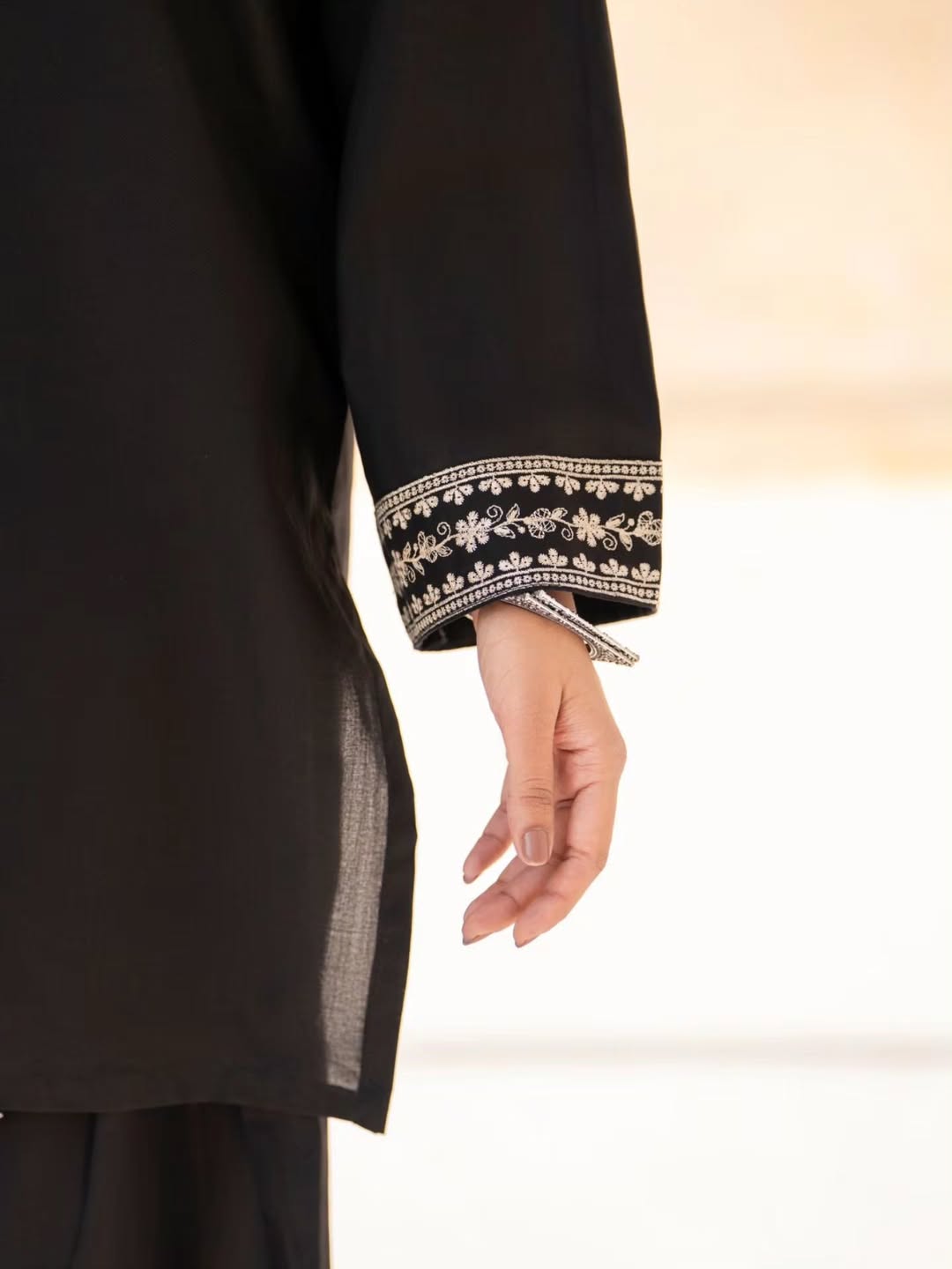 Aliyah Cotton Embroided 2 PCs (Farshi Shalwar)