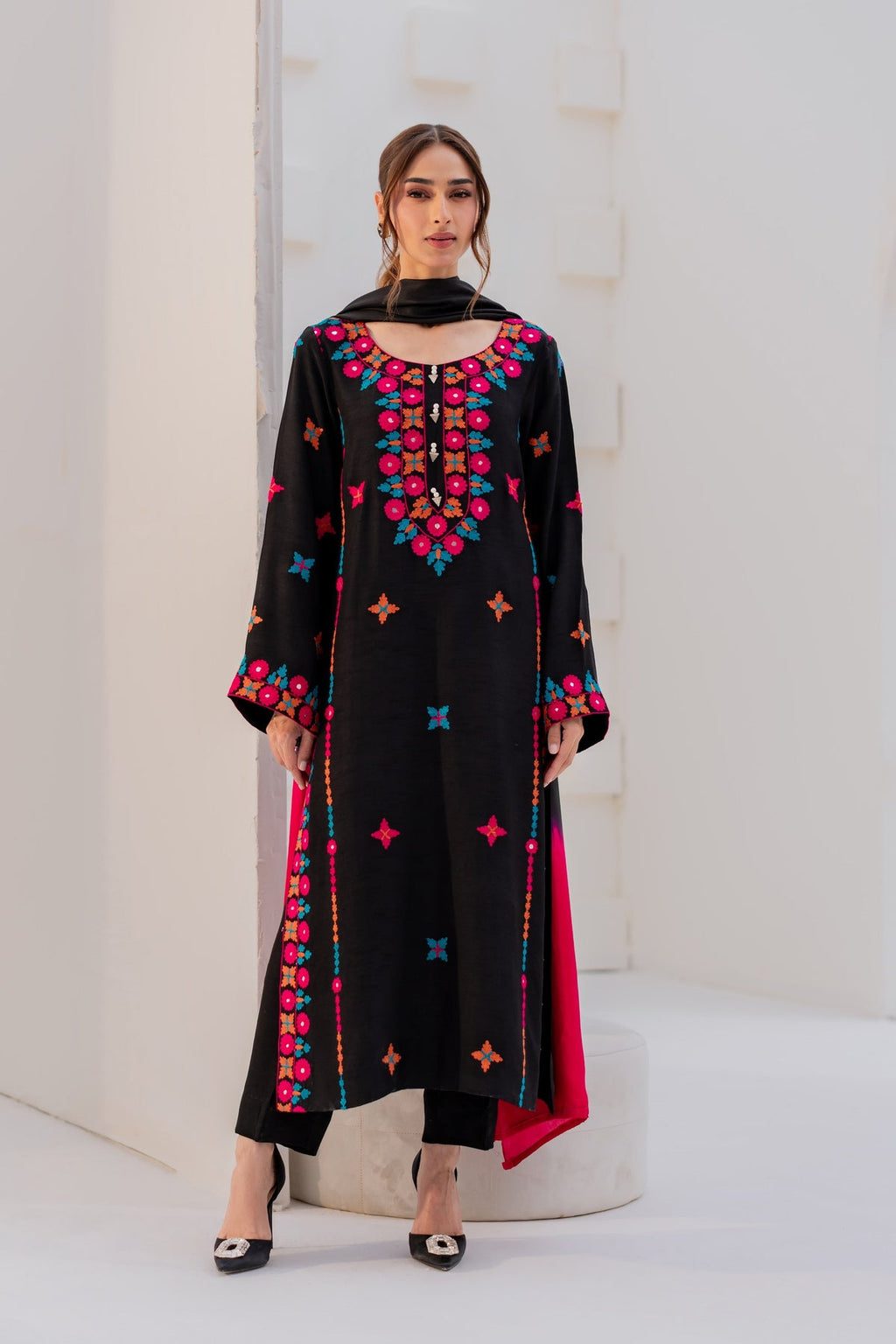 Nyra Embroided Long Length 3 PCs