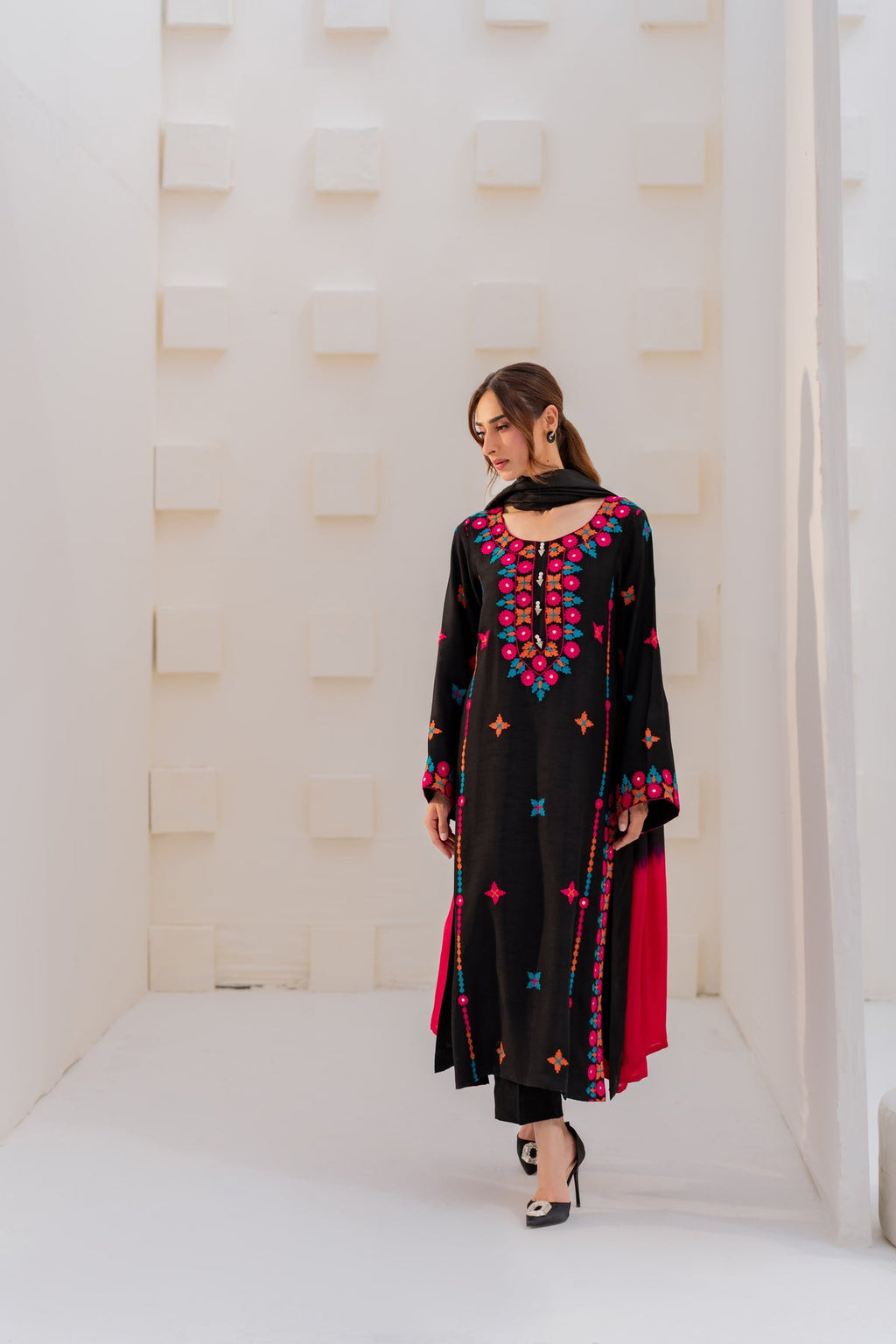 Nyra Embroided Long Length 3 PCs