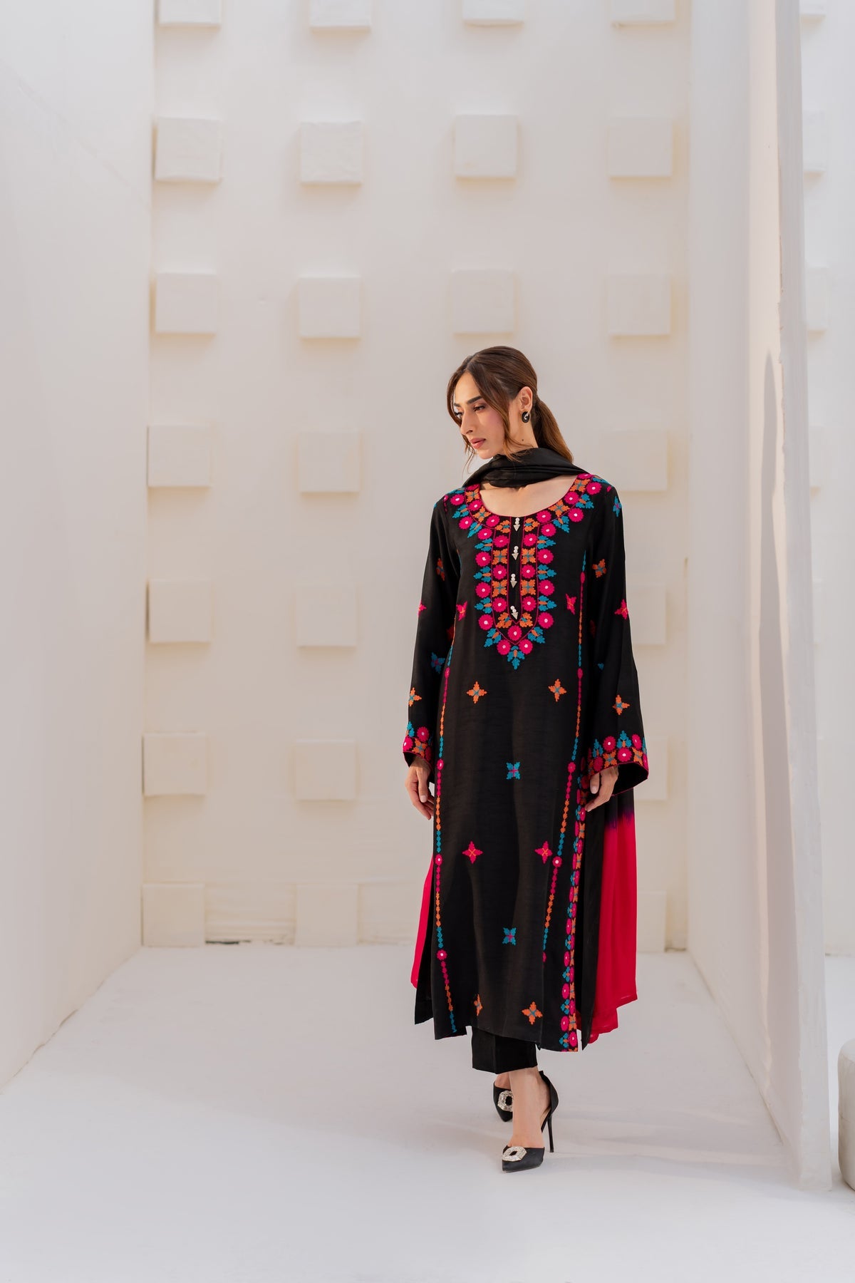 Nyra Embroided Long Length 3 PCs