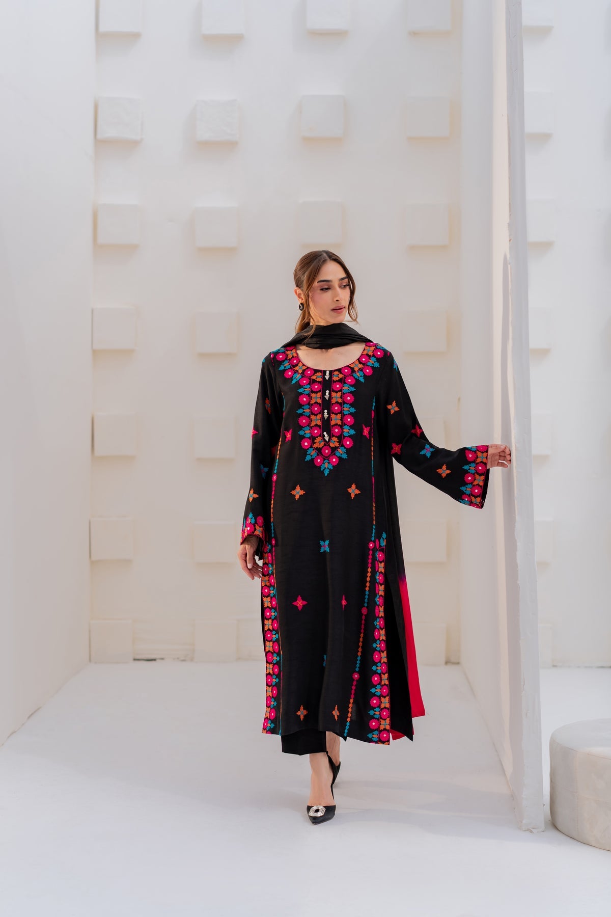 Nyra Embroided Long Length 3 PCs
