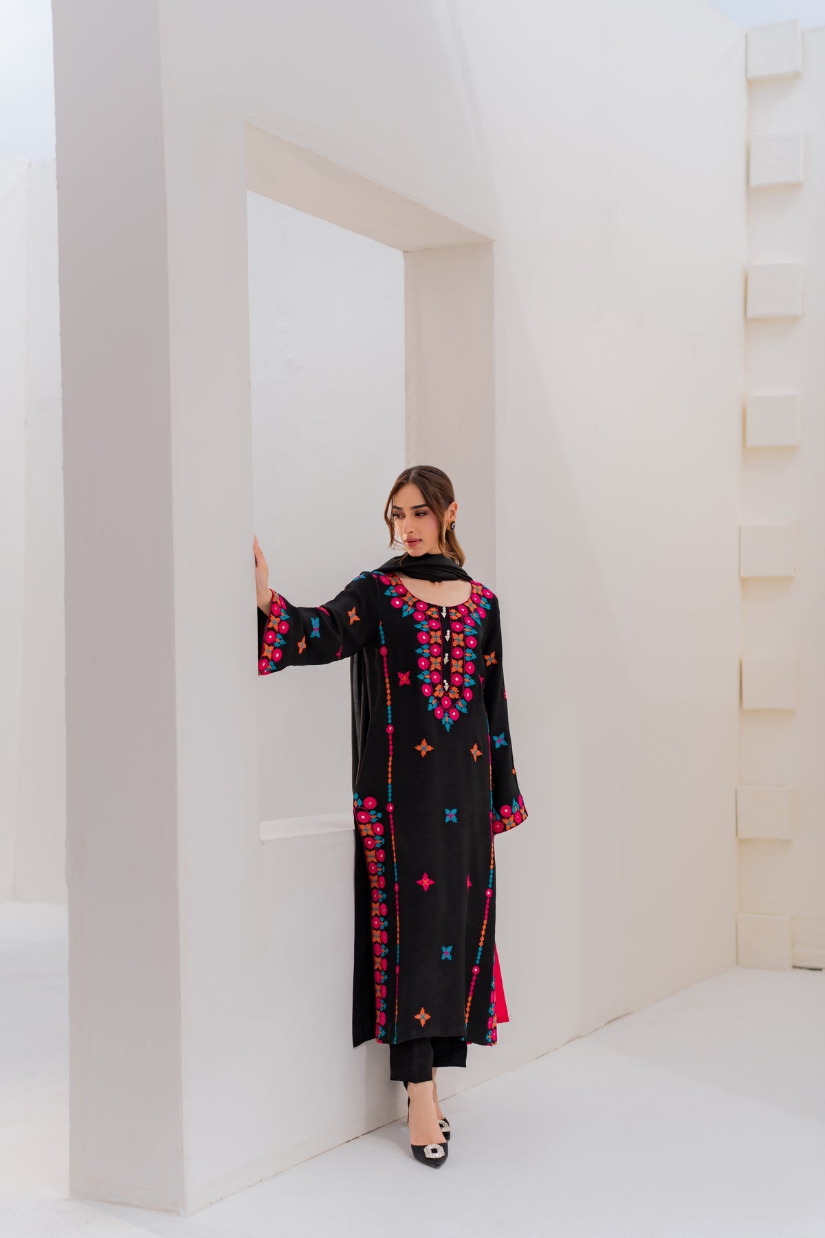 Nyra Embroided Long Length 3 PCs