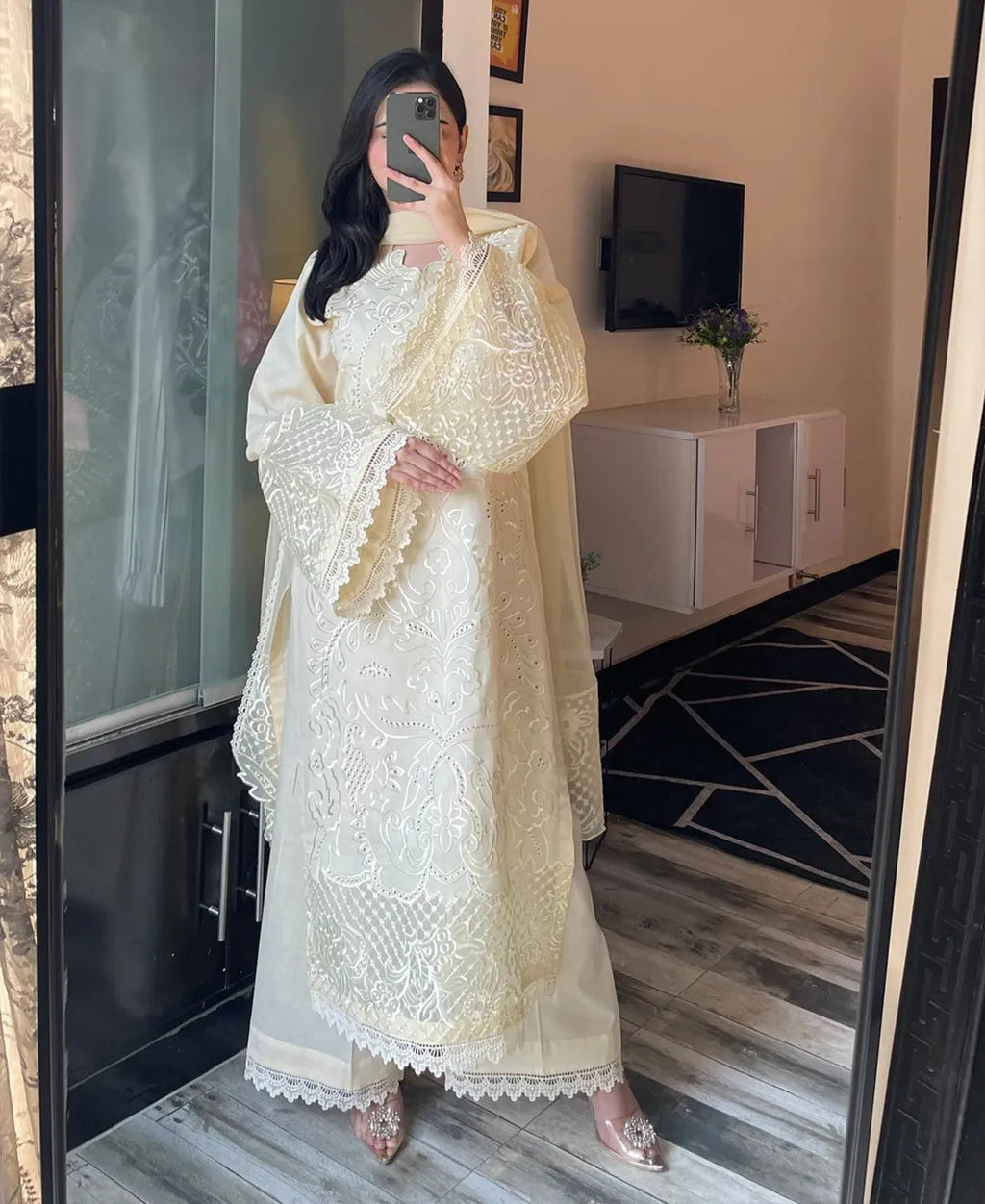 Hoor Embroidered 3-Piece Suit