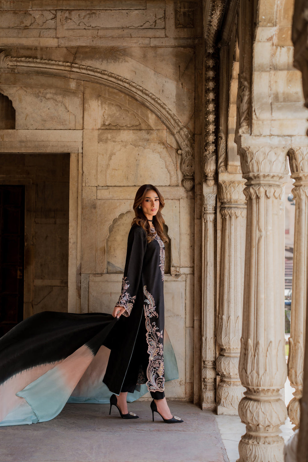 Bismal Embroidered 3-Piece Suit