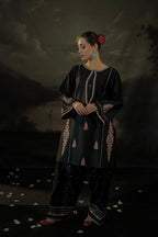 BLACK IRIS LONG LENGHT ( Embroided 2 PCs)