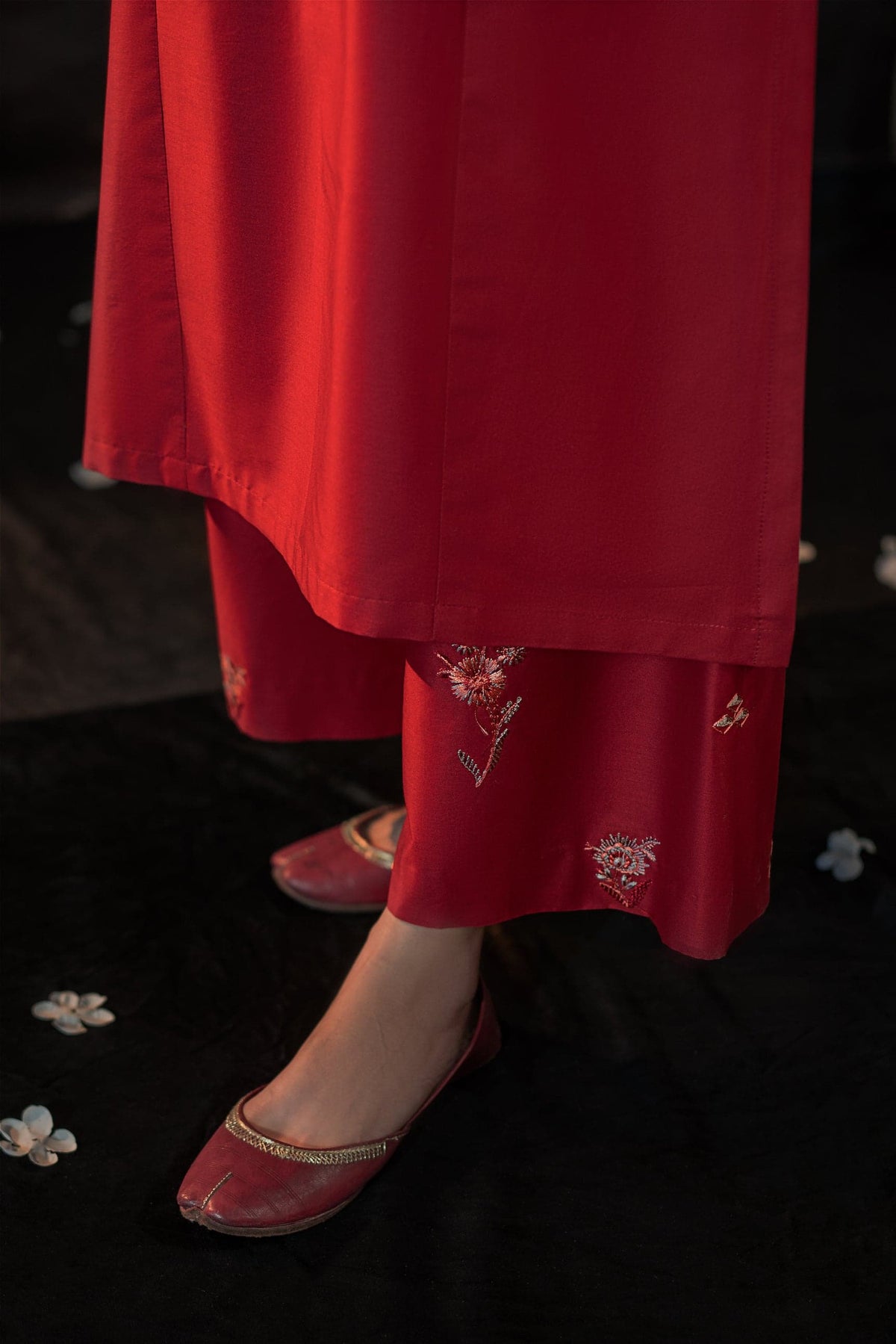 Tulip Long Length (Embroided 2 PCs)