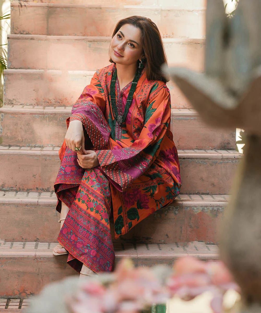 Hania Amir (Printed 2 PCs)