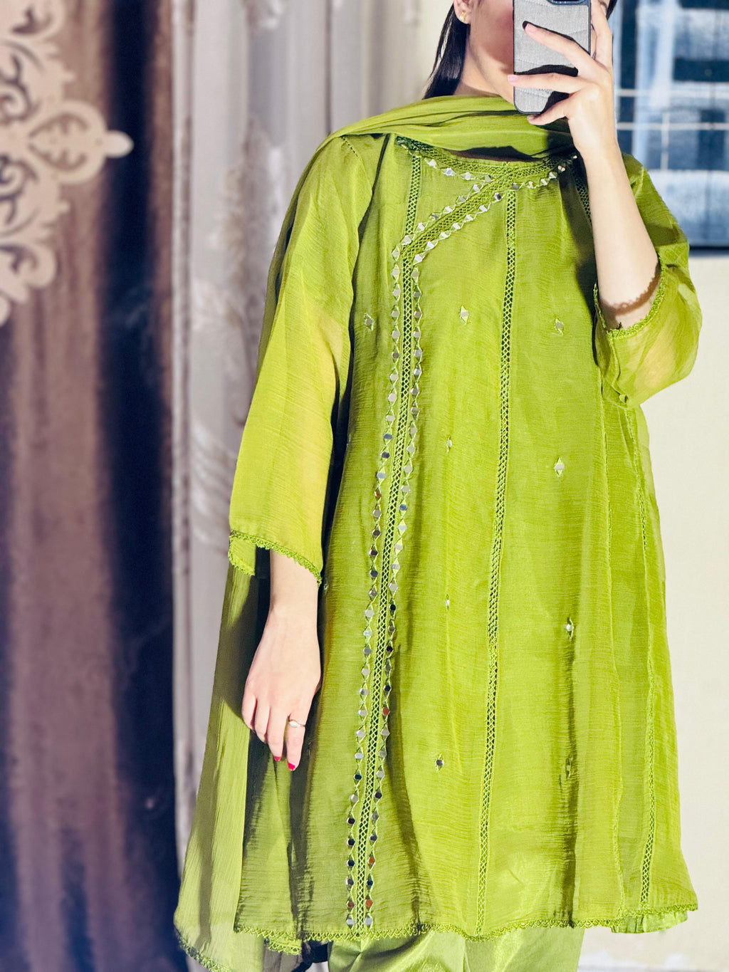 Mahnoor  ( Stitched 3 Pcs )